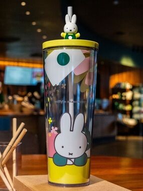 Miffy x Starbucks Cold Tumbler Cup